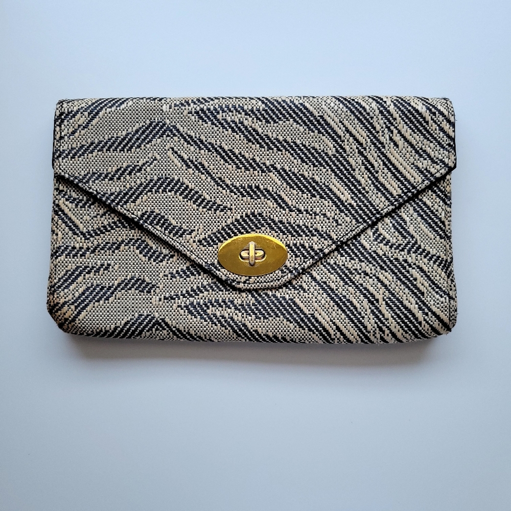 H&M Tan Black Snakeprint Straw Wooven Envelope Clutch Bag Gold Button Closure